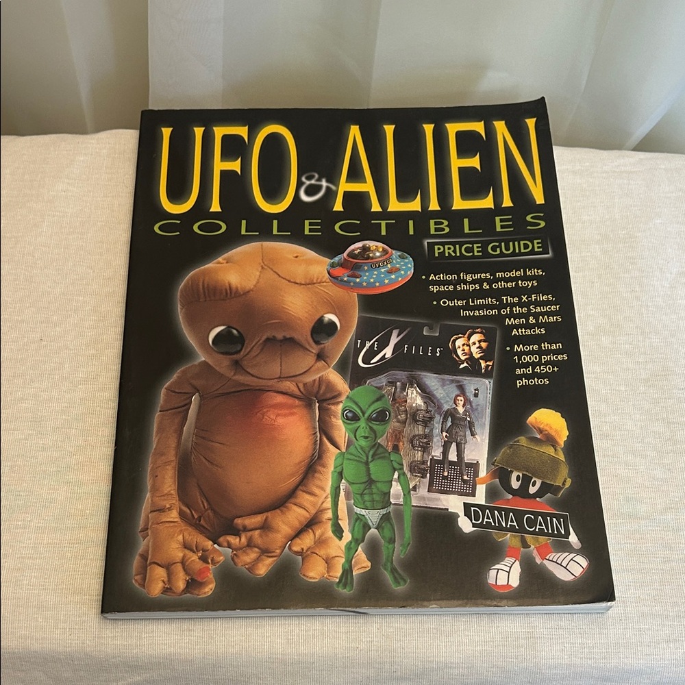 UFO & Alien Collectibles Price Guide Coffee Table Book
